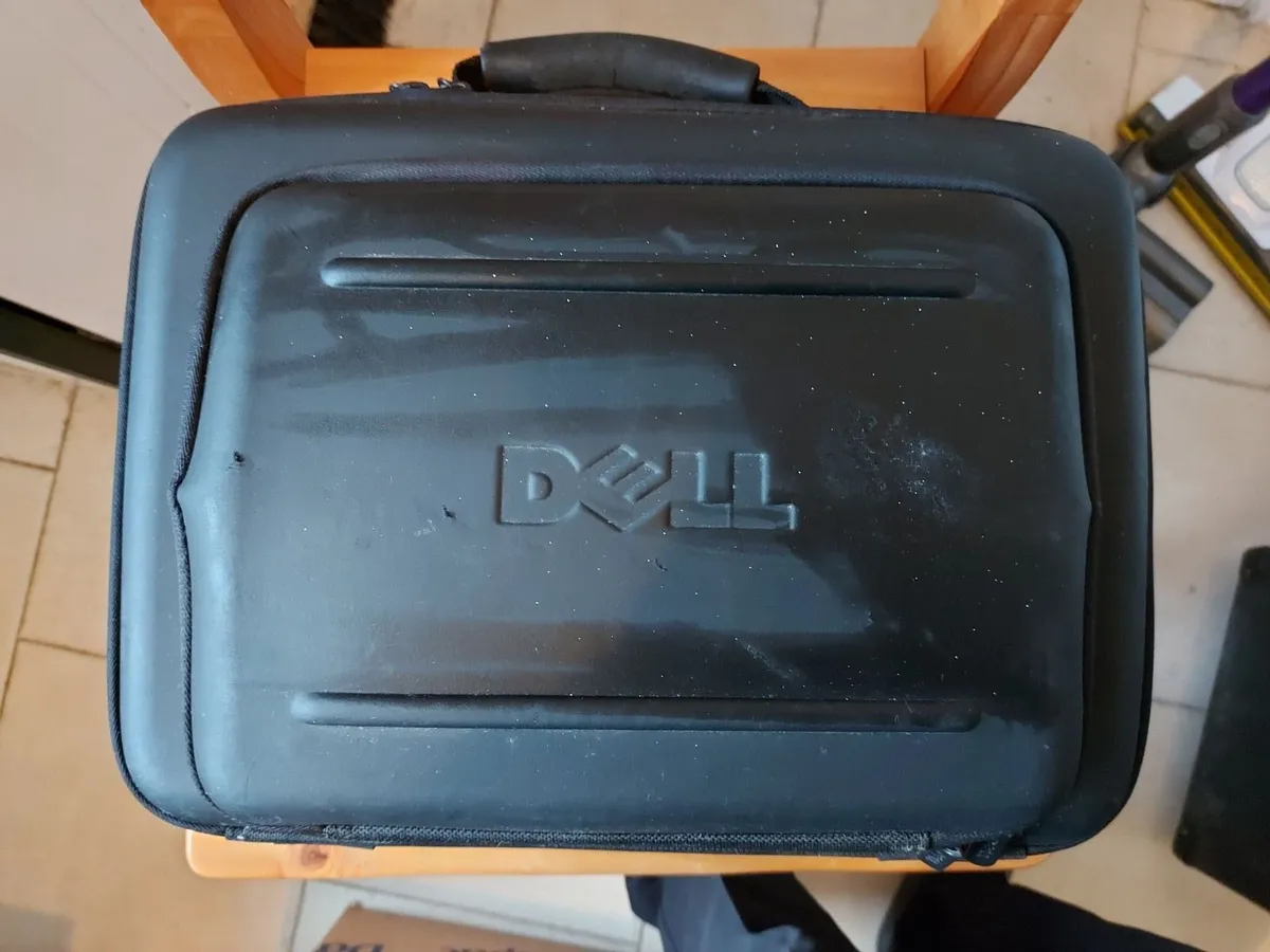 Dell 2400MP 3000 Lumens 1024x768 Front Projector - Image 4