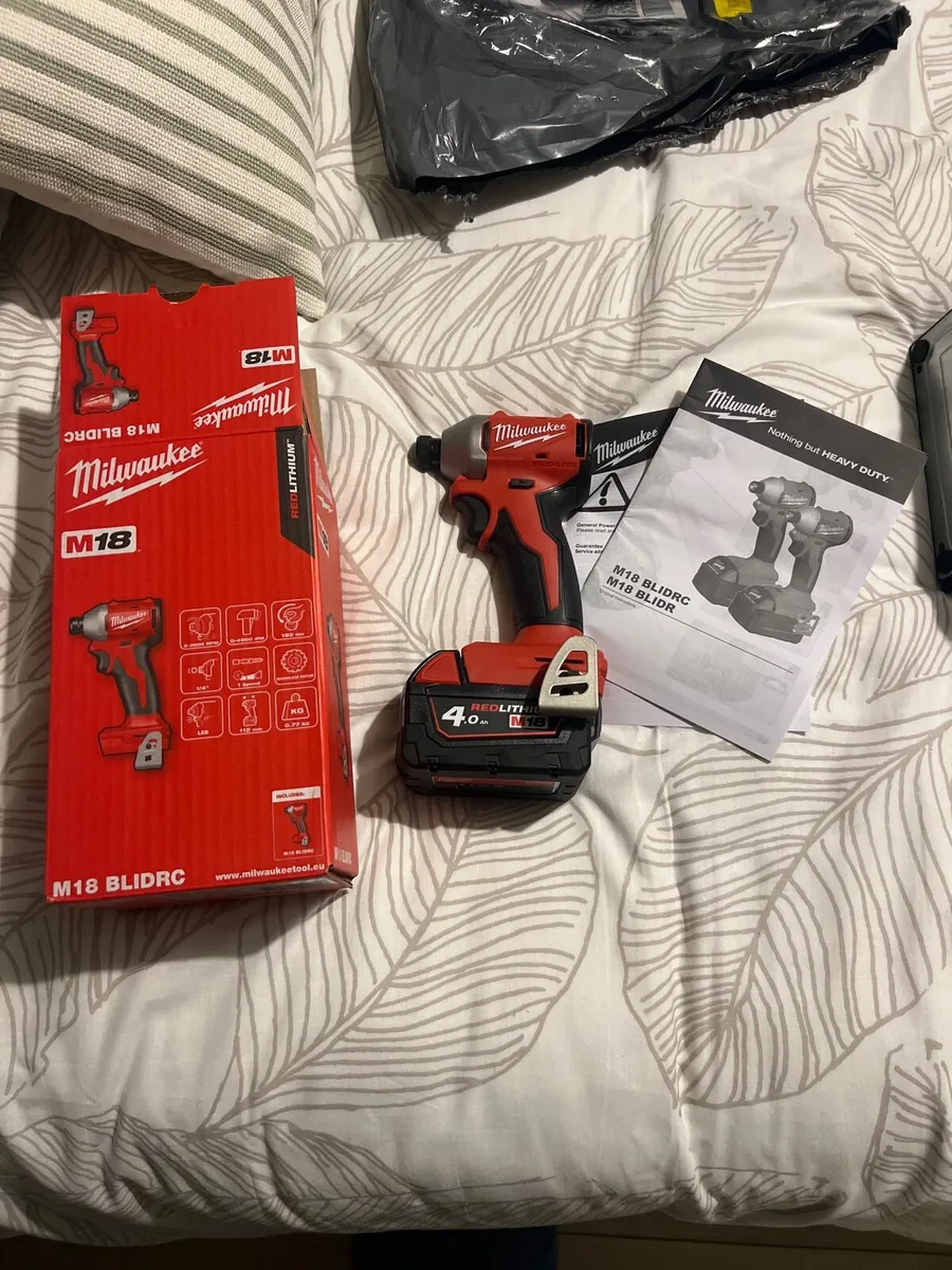 Milwaukee M18 cordless impact driver - Image 2