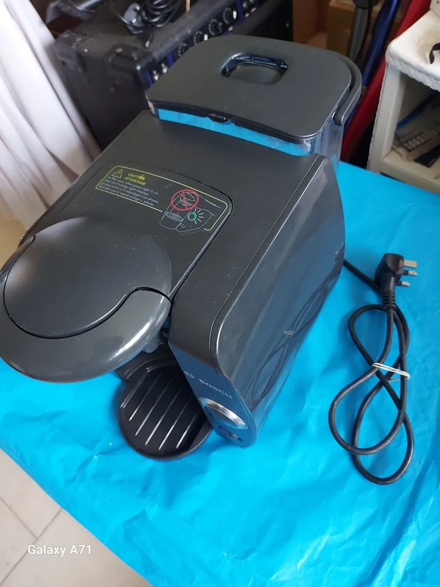 Bosch Coffee Maker TAS4000GB, Excellent condition - Image 2