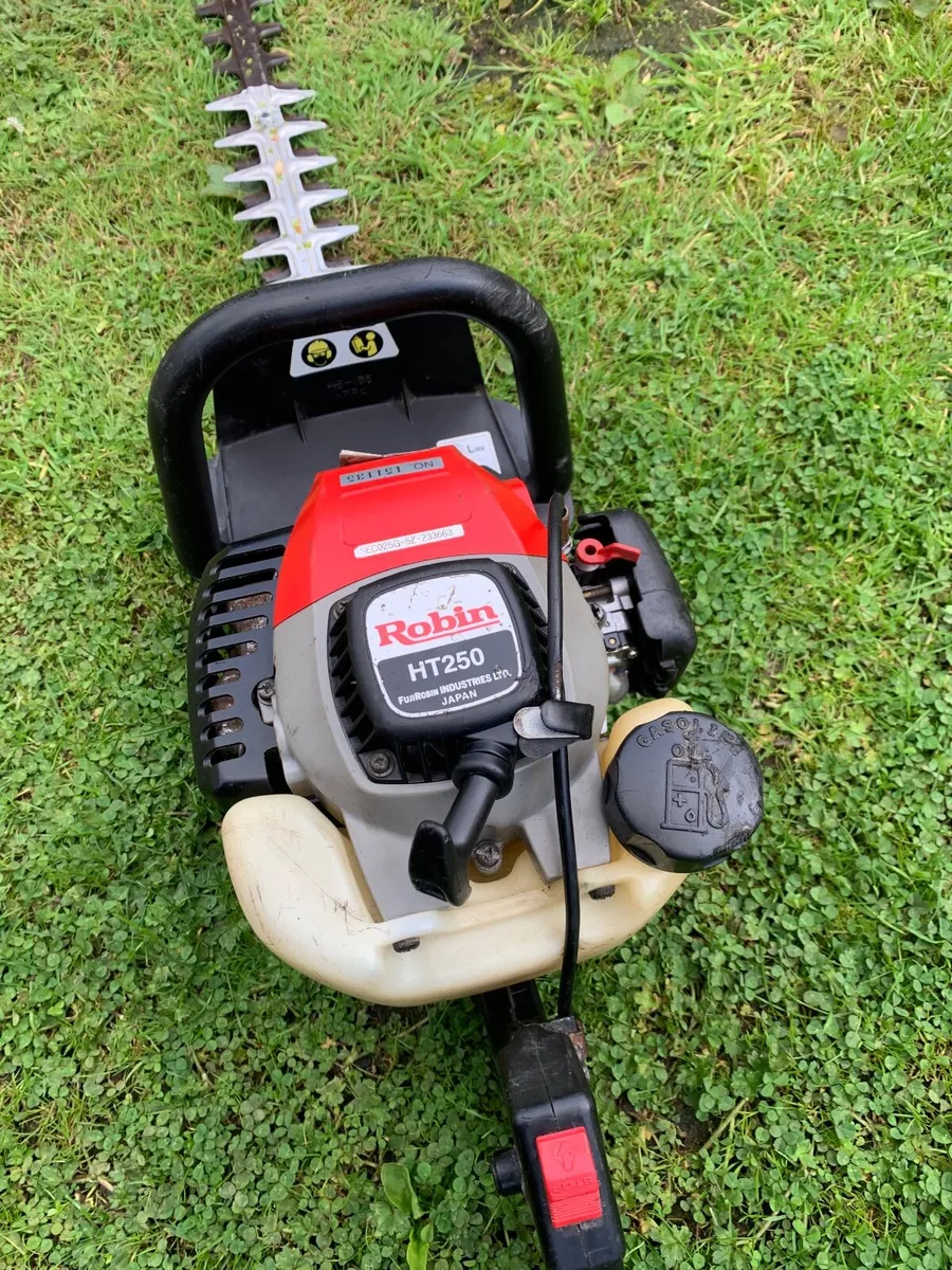 Hedge cutter - Image 1