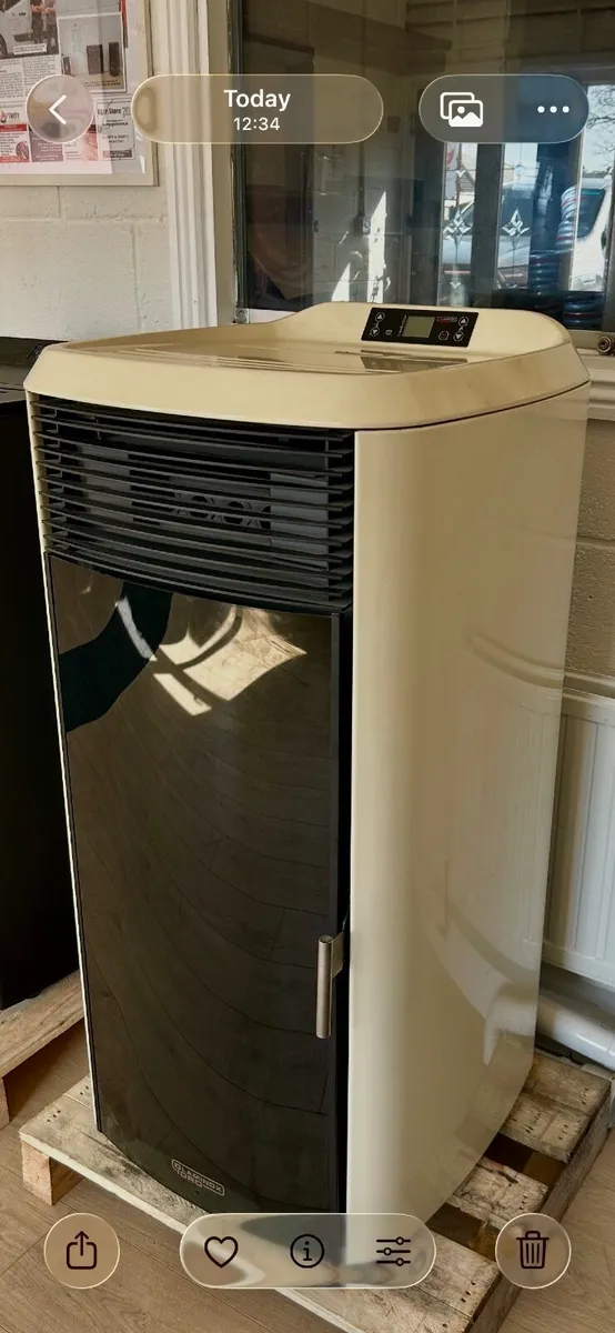 Pellet Stove Room Heater - Image 1