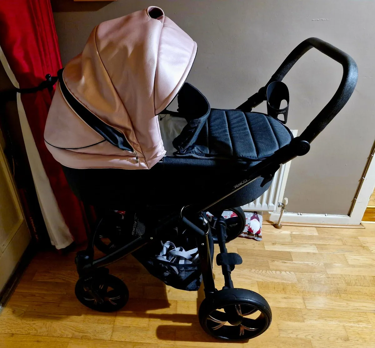 Venicci pram - Image 1