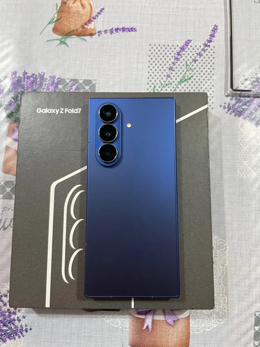 Samsung galaxy Z fold 7 - Image 2