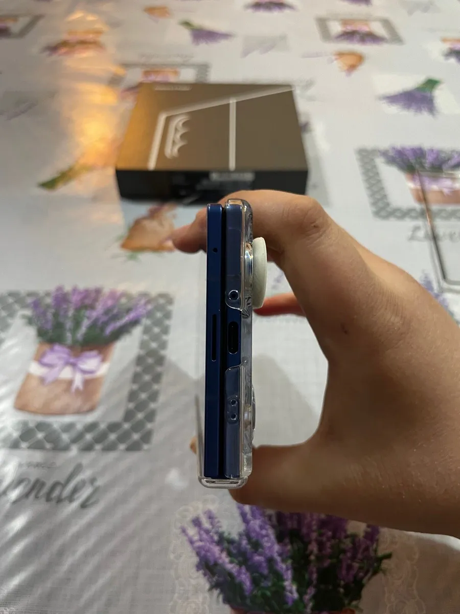 Samsung galaxy Z fold 7 - Image 4