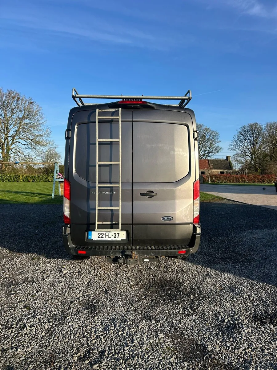 Transit van - Image 4