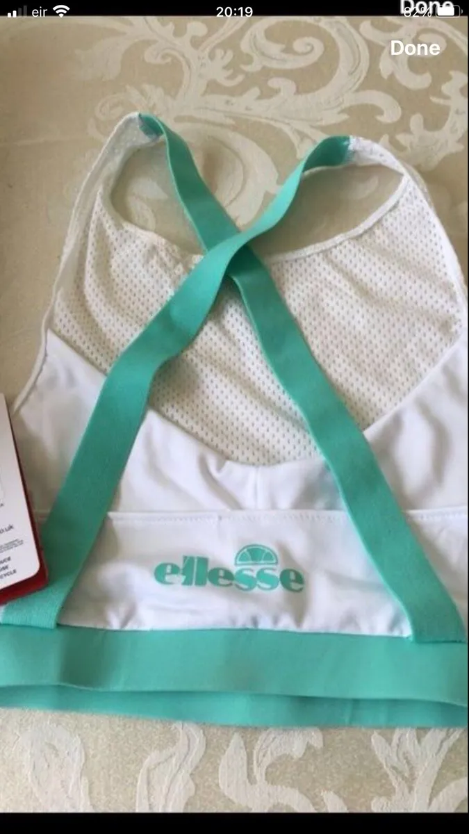 Ladies BNWT sports bra size 8/10 €15 - Image 2