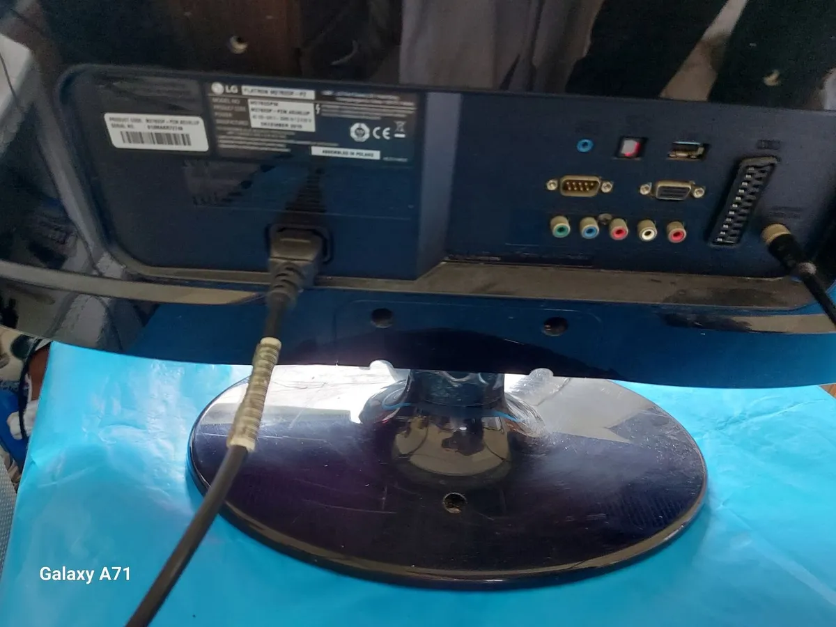 LG Flatron Model No. M2762DPM 27 inch TV with RC - Image 3