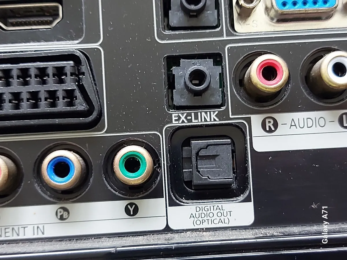 Samsung 19 inch TV / Monitor LE19R88BD with Remote - Image 2