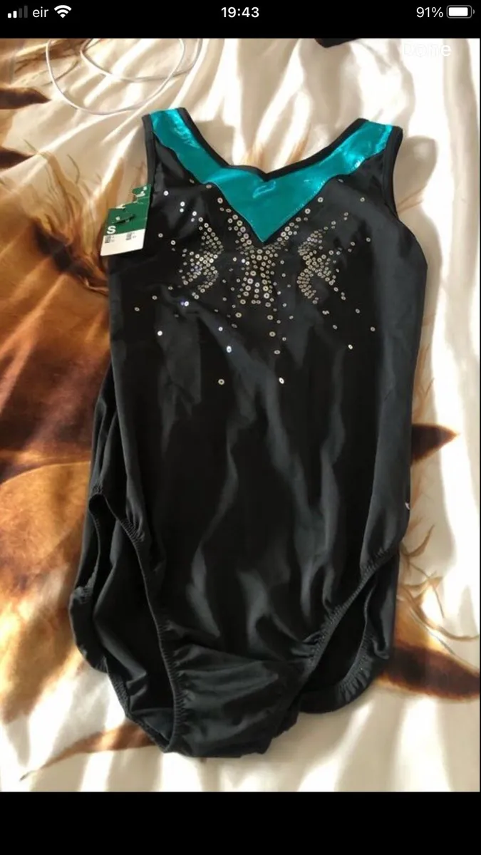 Girls BNWT Leo tart size S €10 - Image 1