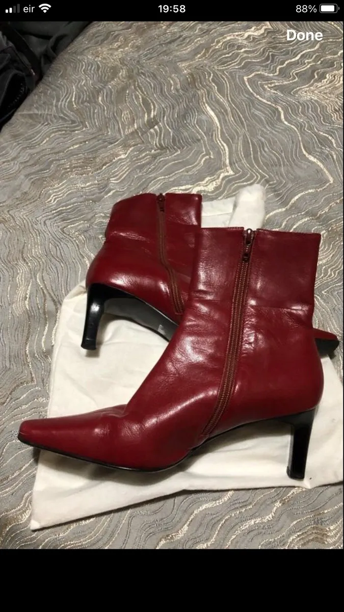 Ladies leather red boots size 5 €15 - Image 2