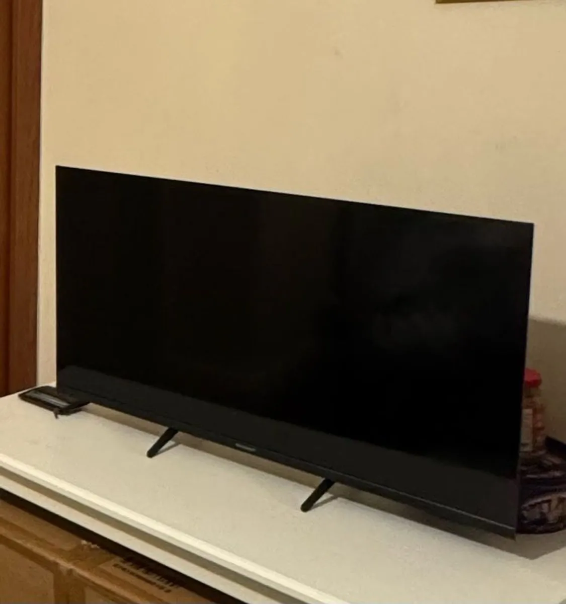 Sharp 32-inch HD Powered by TiVo Smart TV - Image 1