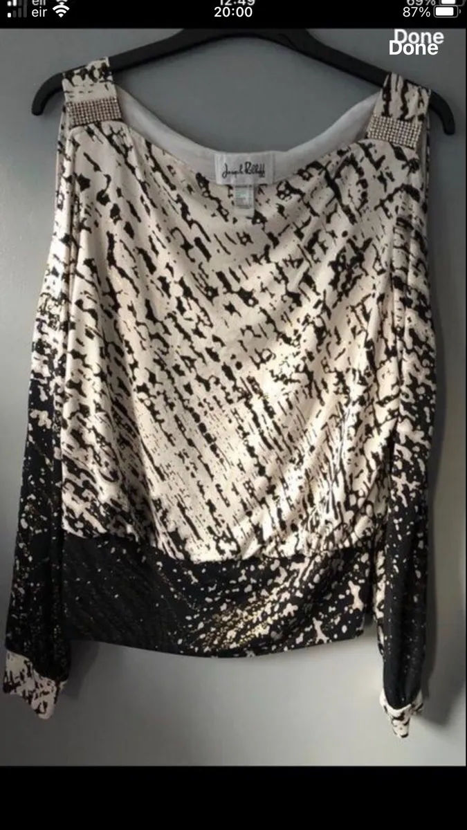 Ladies stunning designer top size 12 €15 - Image 2