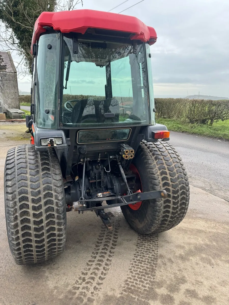 Kubota Compact Tractor with Loader - Image 3