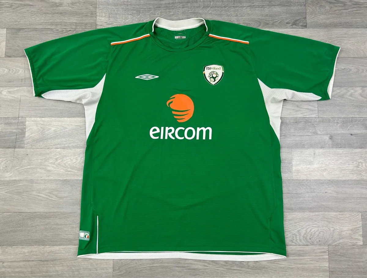 Genuine Vintage 2004 Umbro Ireland Home Jersey XXL - Image 1