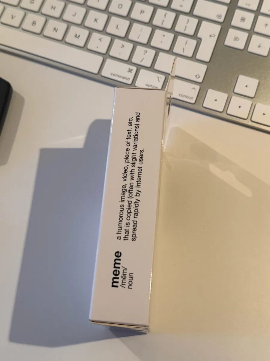 What Do You Meme? On the Go! Card Game - Image 4