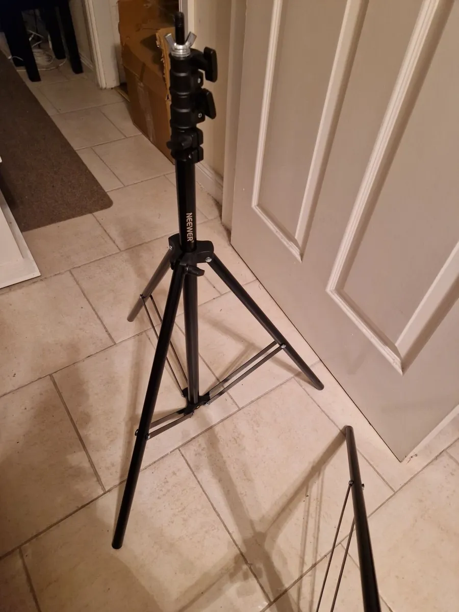 NEEWER, 2 Photography Tripods & Light Enhancer - Image 2