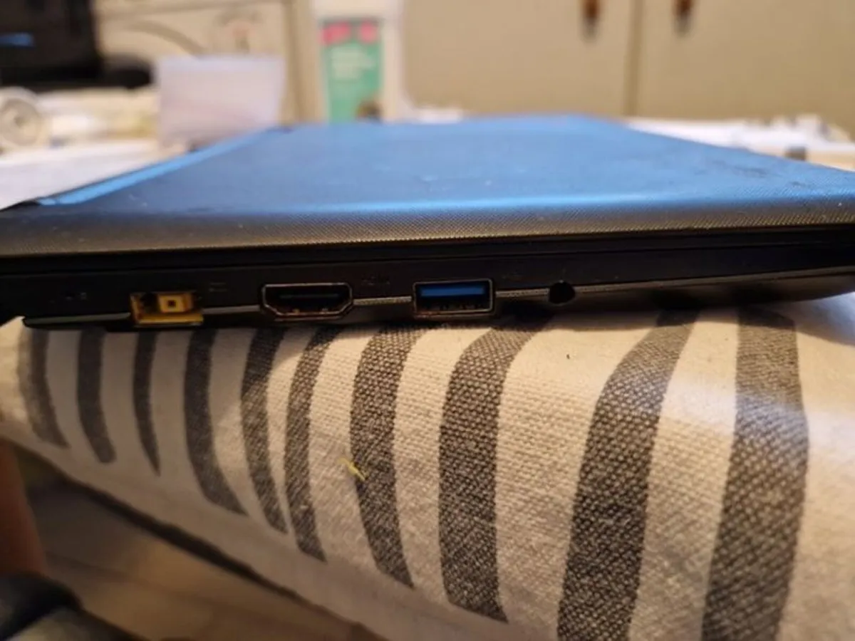 Lenovo Ideapad Laptop, N2840 2.16GHz, 4GB RAM - Image 4