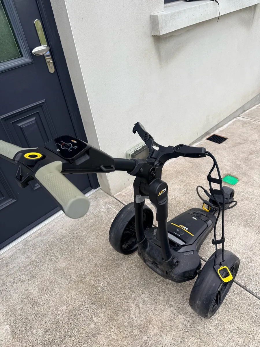 Powakaddy FX3 with extended lithium battery - Image 3