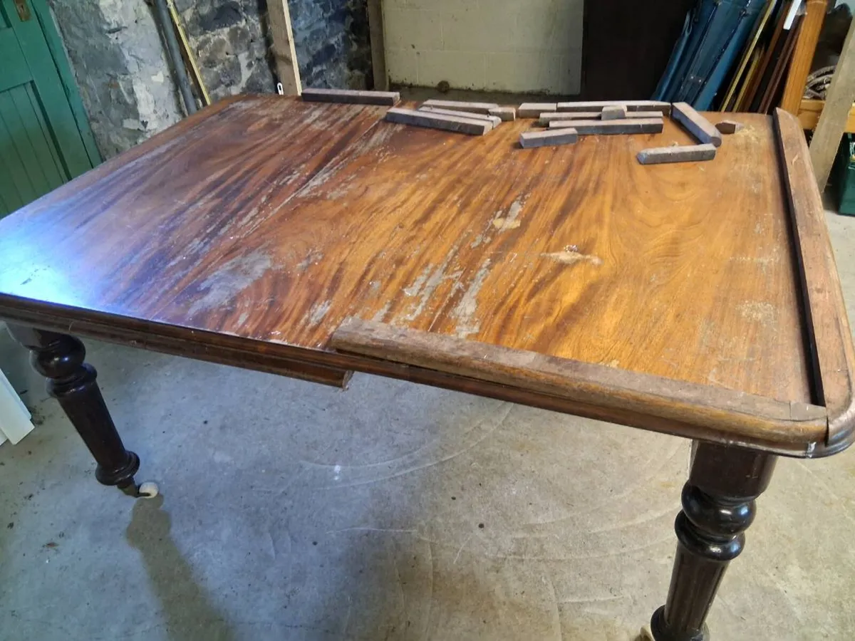Mahogany dining  table - Image 4