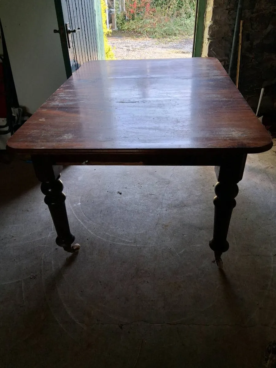 Mahogany dining  table - Image 1