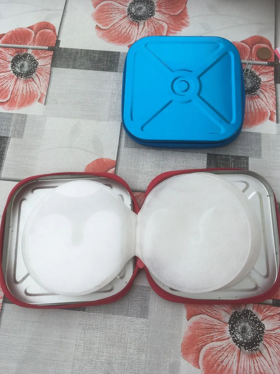 Two Strong Tin CD / DVD Storage Cases - Image 4