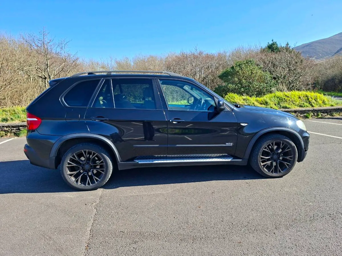 2008 BMW X5 Crewcab - Image 2