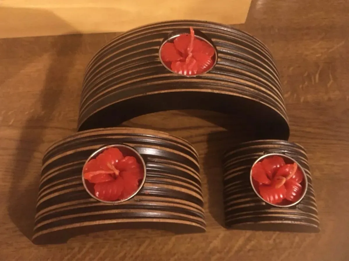 BRAND NEW Set of 3 Wooden Candle Holders in Box - Image 4