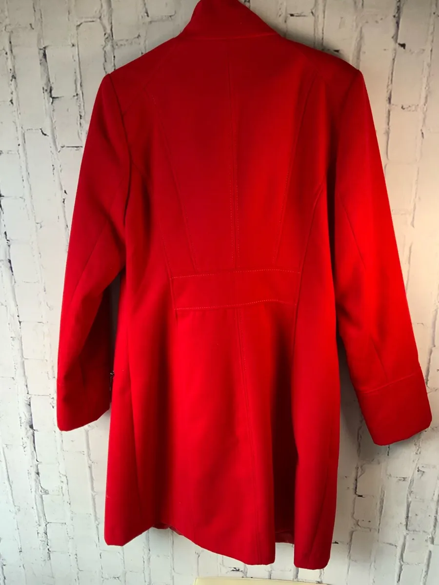 Beautiful Red Coat - Image 4