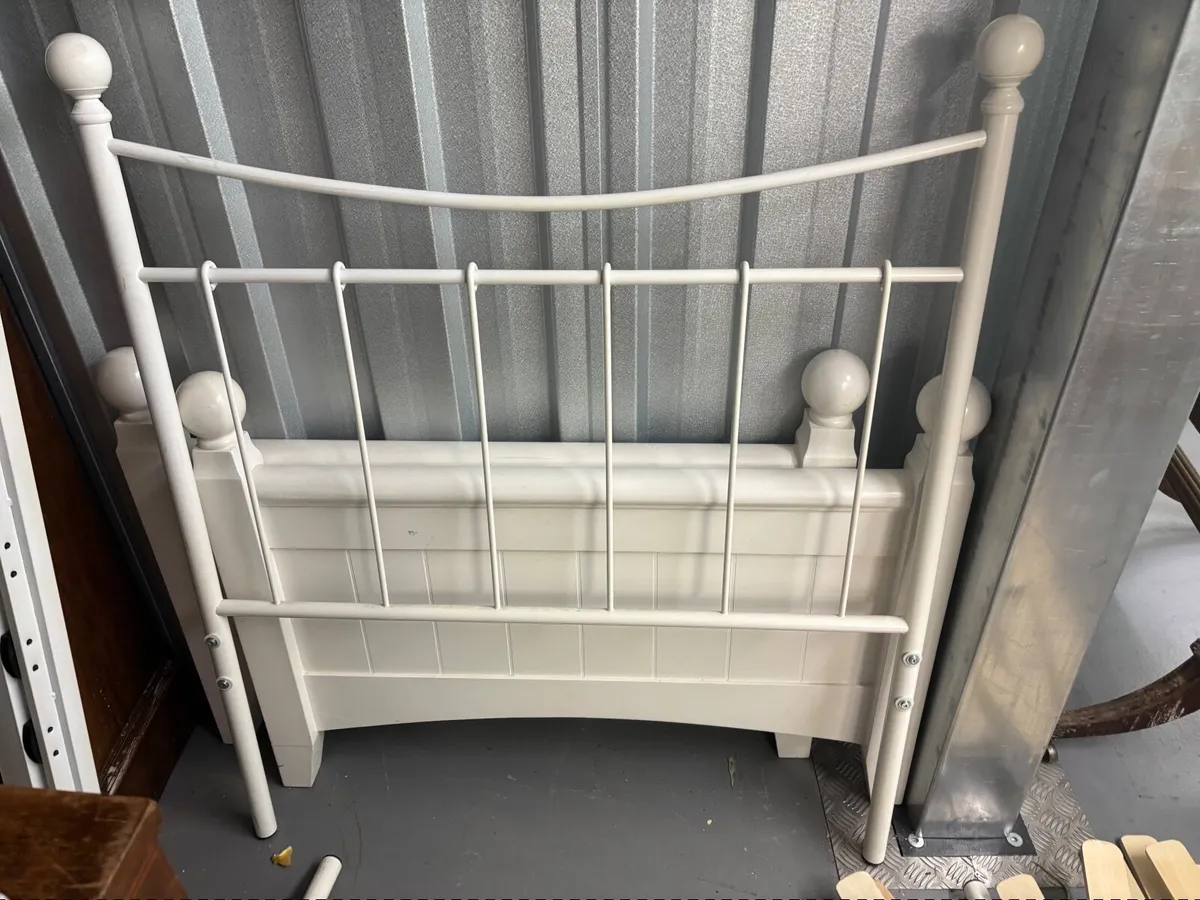 Single bed frame and children’s bedroom shelves - Image 1