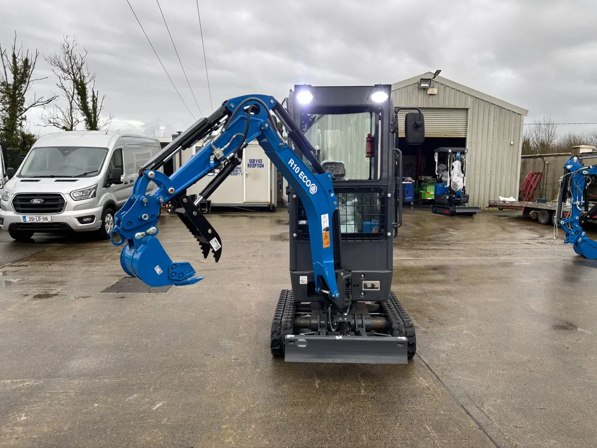 Rippa 1.2 ton fully cabbed Mini Digger. R10 Eco... - Image 3