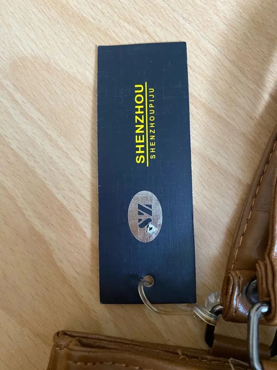 NEW WITH TAGS Shenzhou Leather Handbag ShoulderBag - Image 2