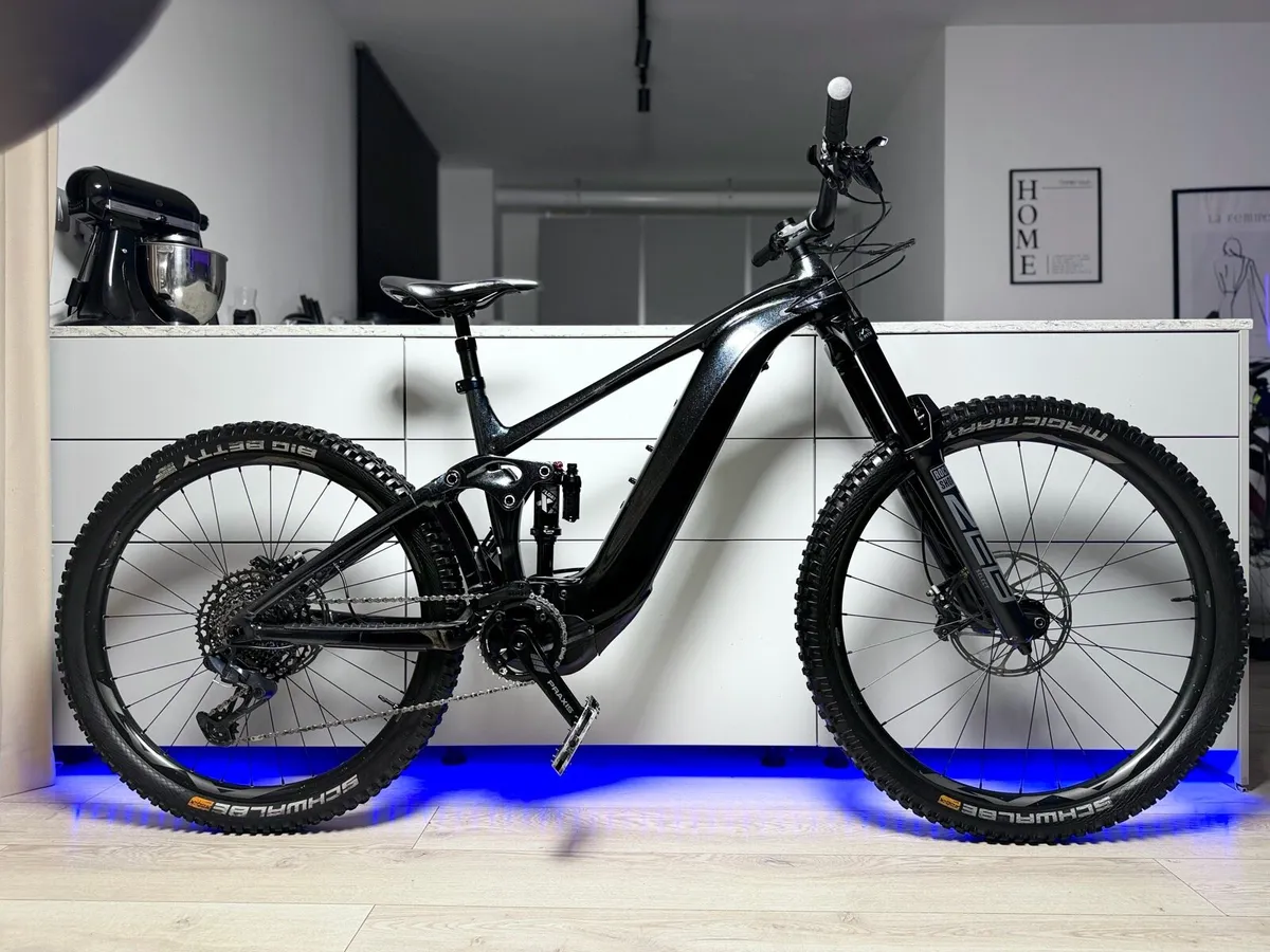 GIANT Reign E+ 2 PRO Full Suspension EMTB - Image 1