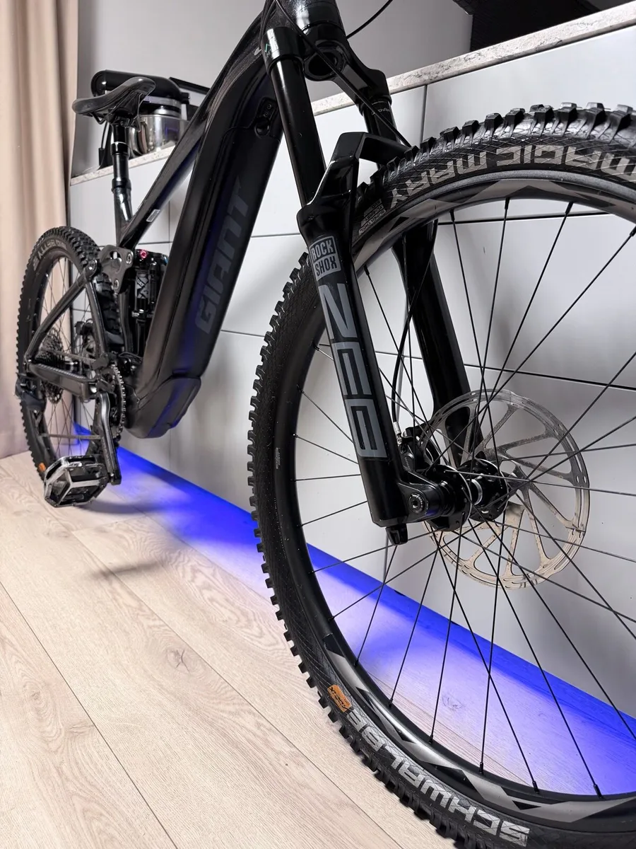 GIANT Reign E+ 2 PRO Full Suspension EMTB - Image 3