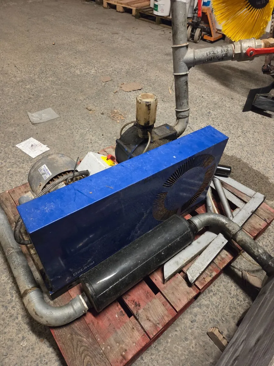 Vaccum Pump - Image 1