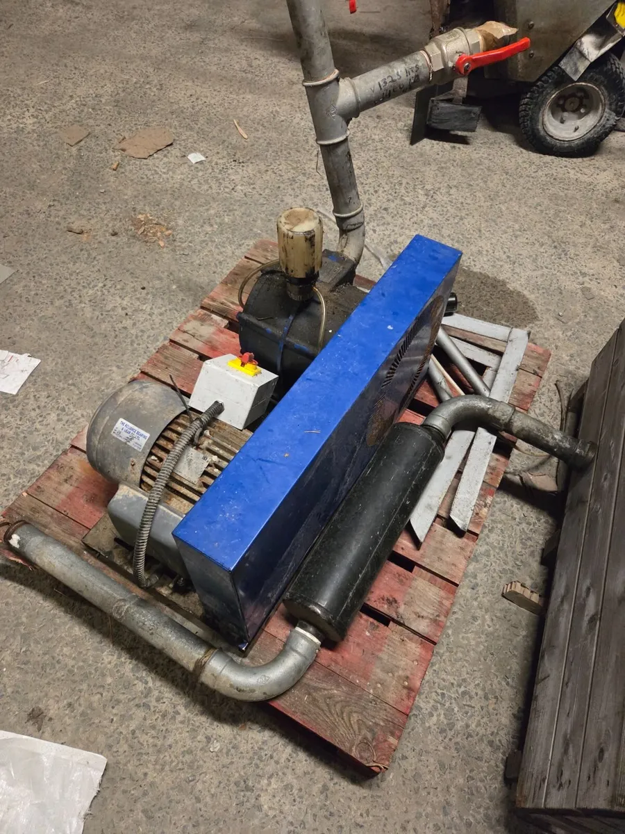 Vaccum Pump - Image 2
