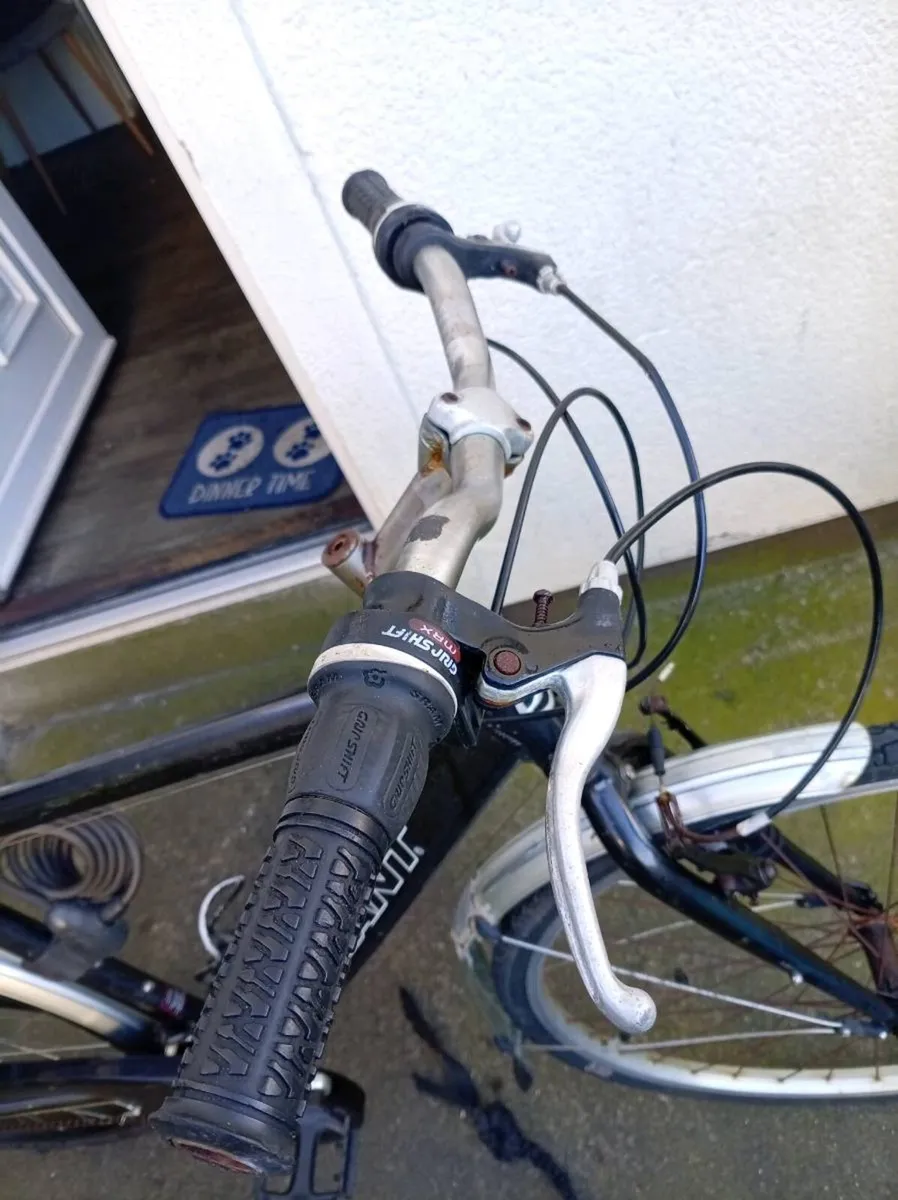 Giant Expression LX city Bike - Image 4