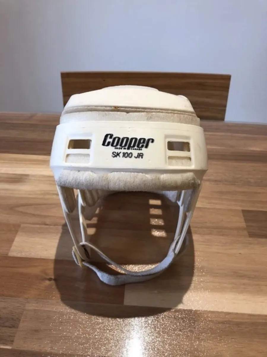 Oldstyle junior hurling helmets - Image 1