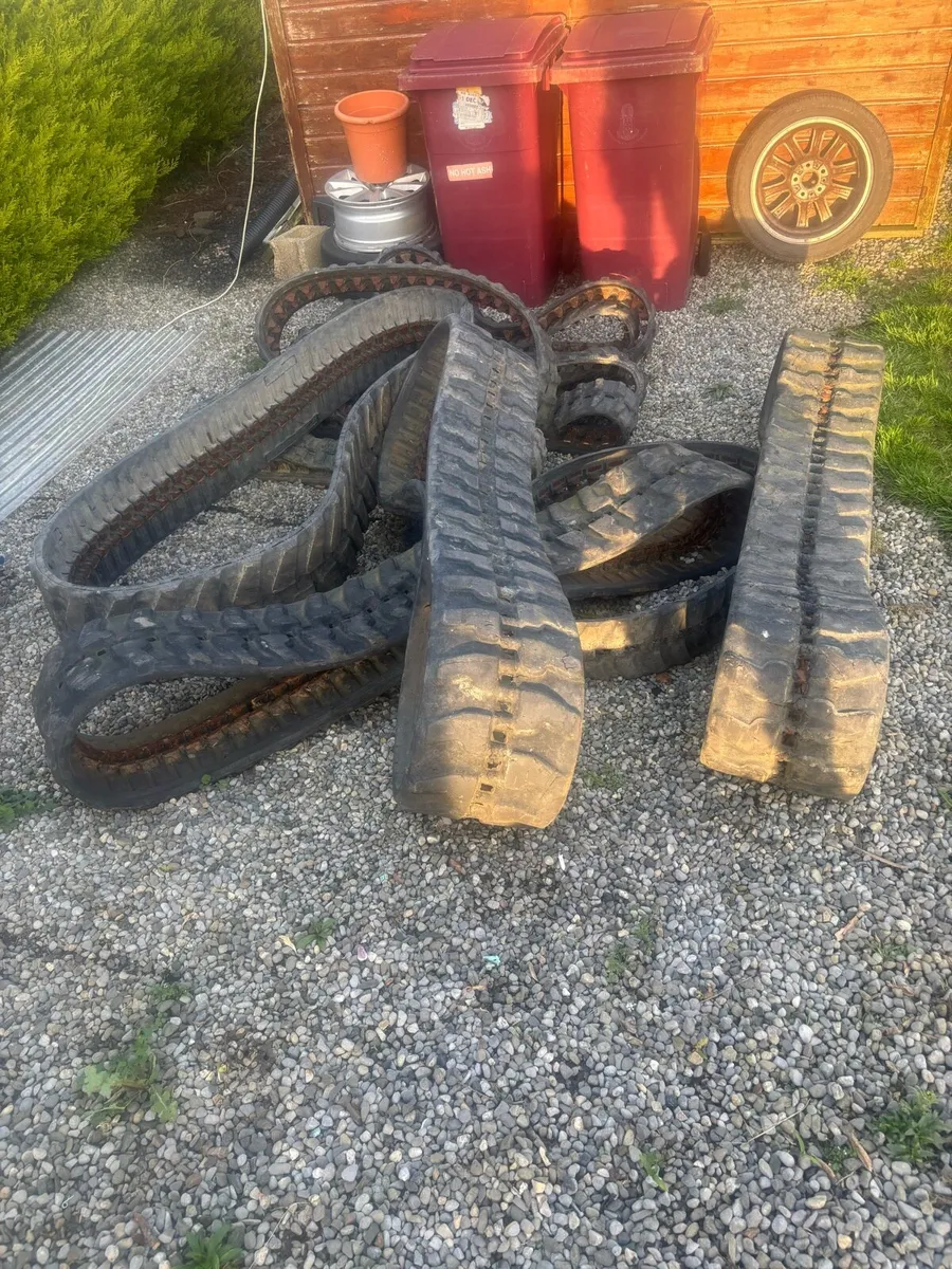 Mini Excavator Tracks. - Image 1
