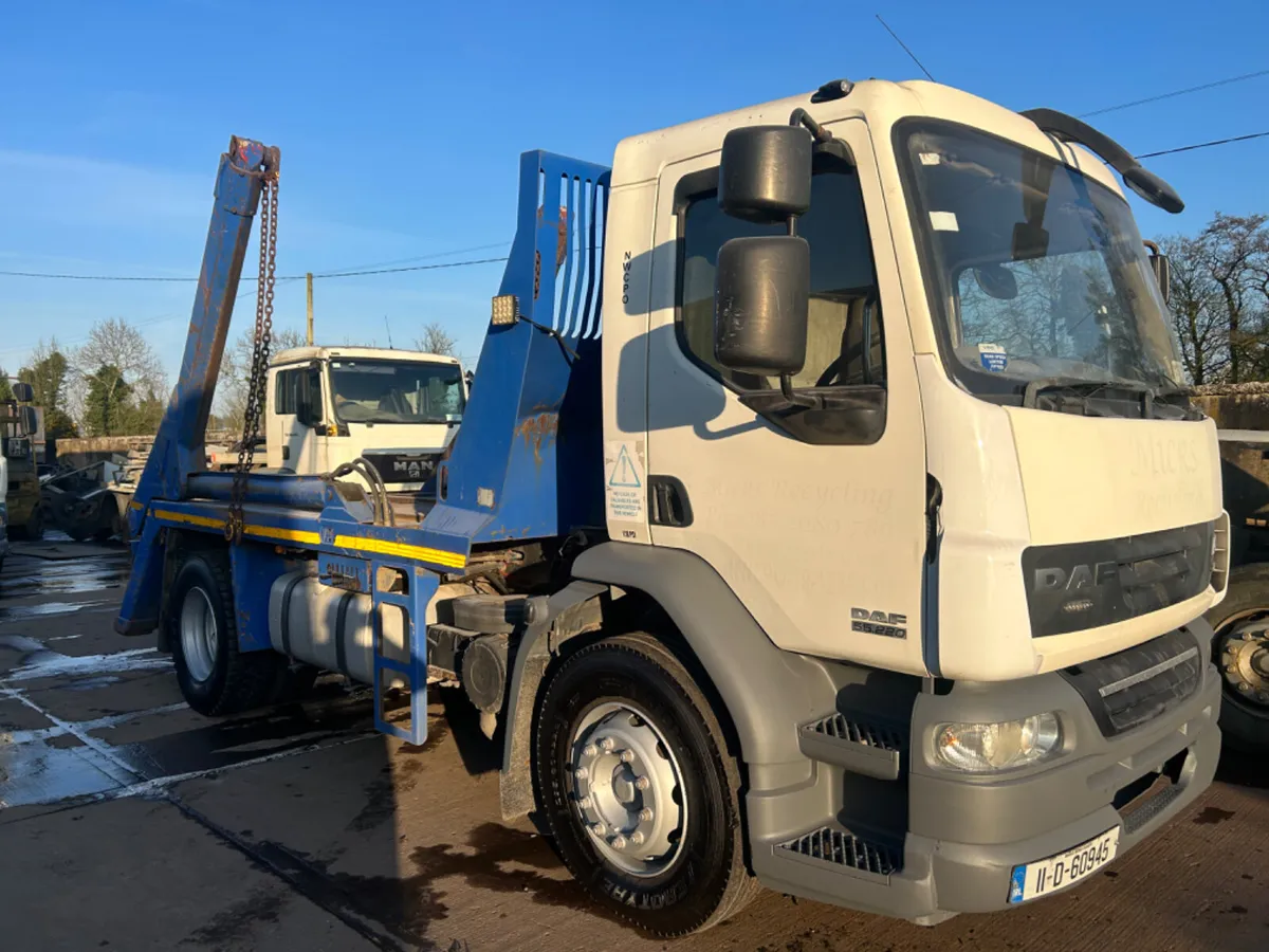 2011 Daf lf 55 220 18 ton skip loader - Image 2