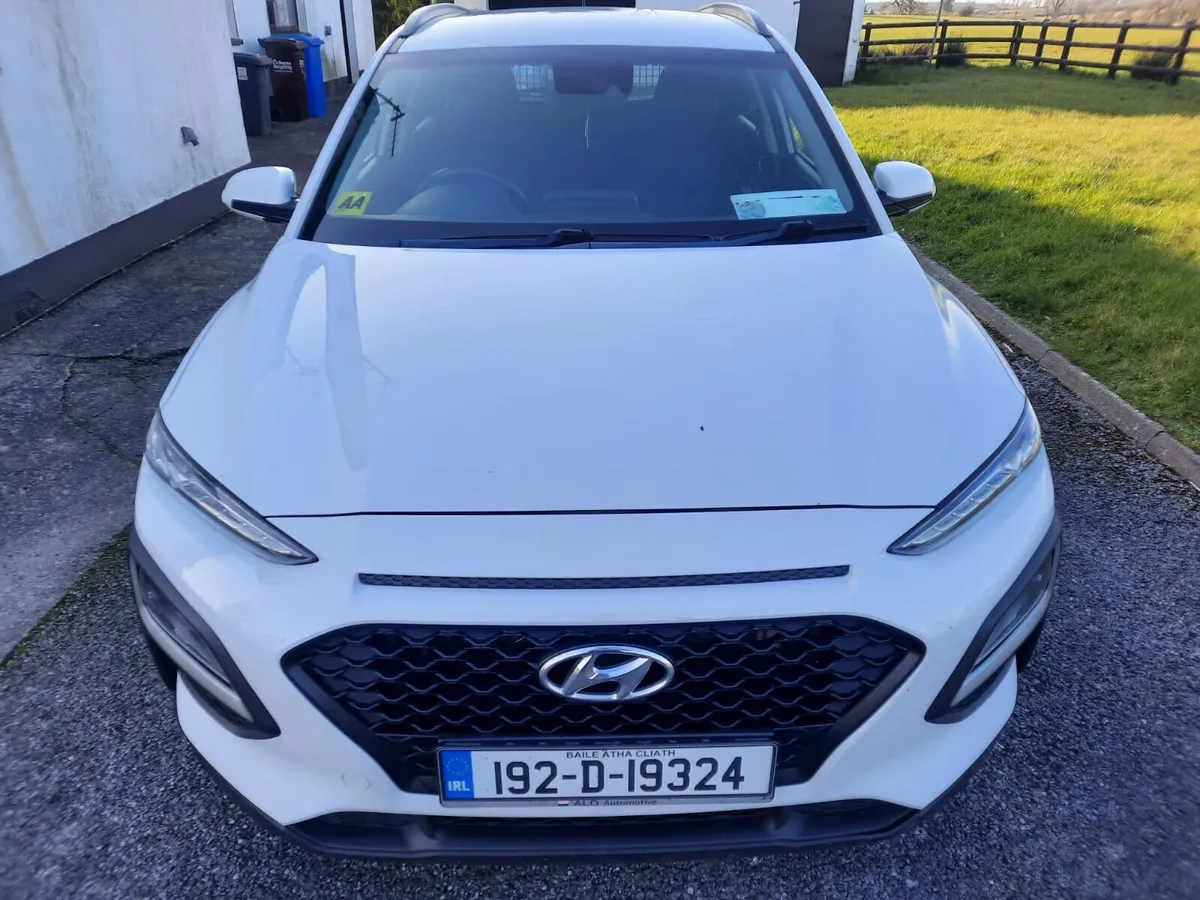 2019 Hyundai Kona Van - Image 2