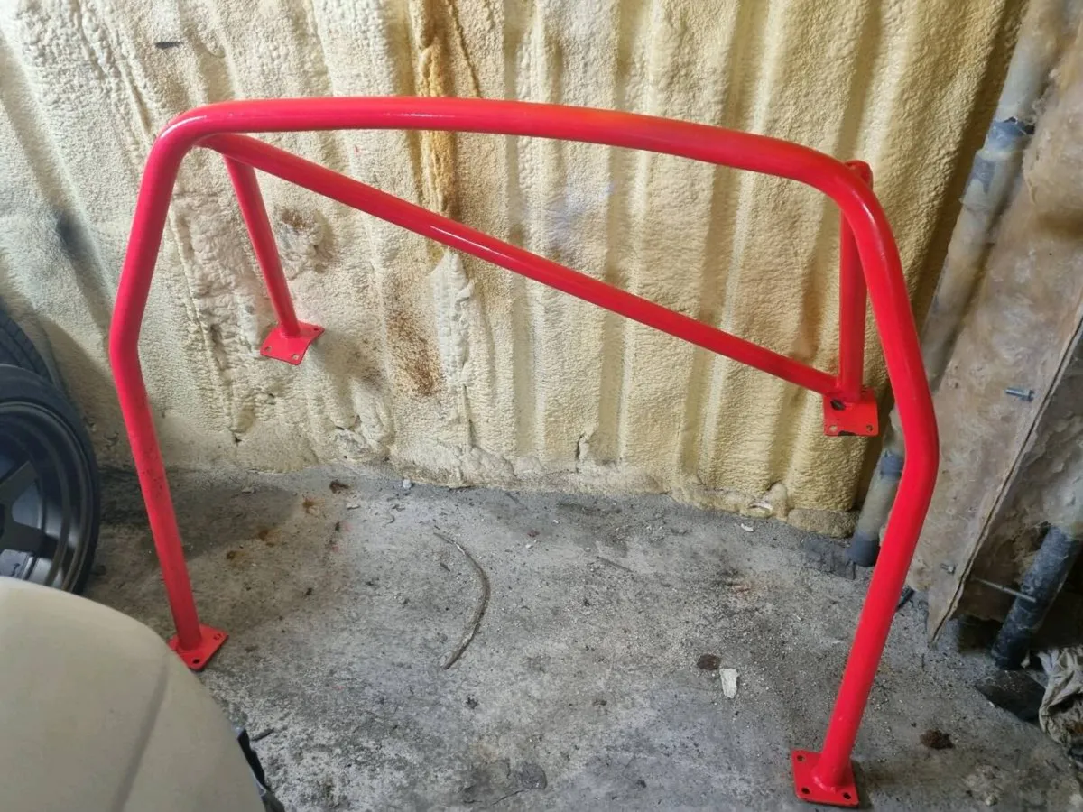 R32 skyline bolt in half rear roll cage - Image 1