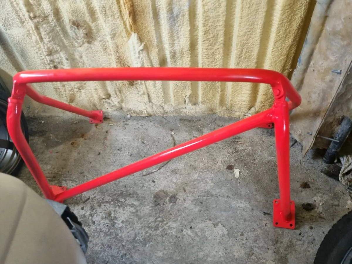 R32 skyline bolt in half rear roll cage - Image 3