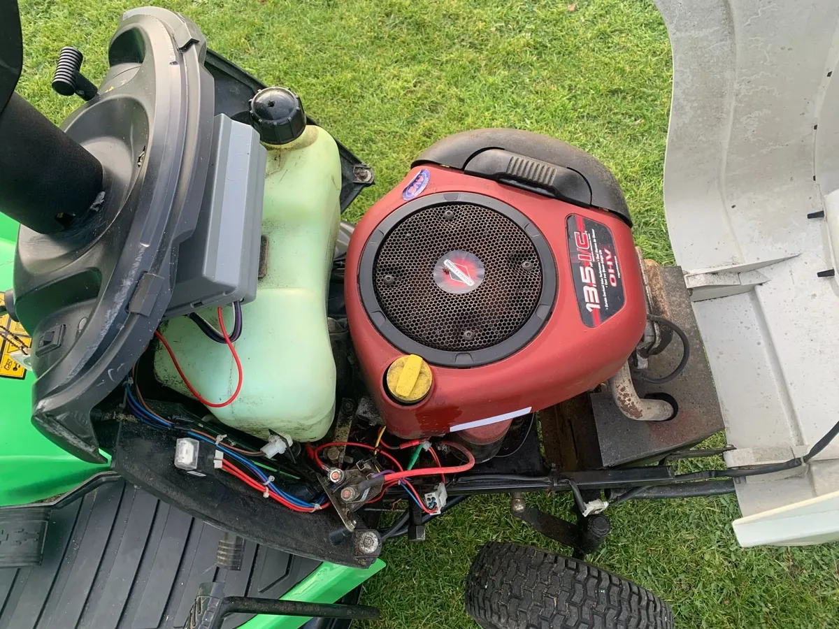 Ride on Lawnmower - Image 2