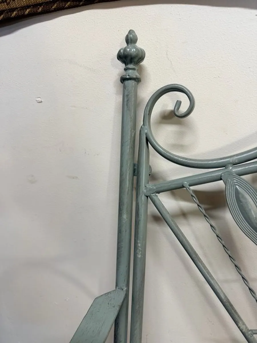 Beautiful Design Metal Two-Seater Garden Bench - Image 2