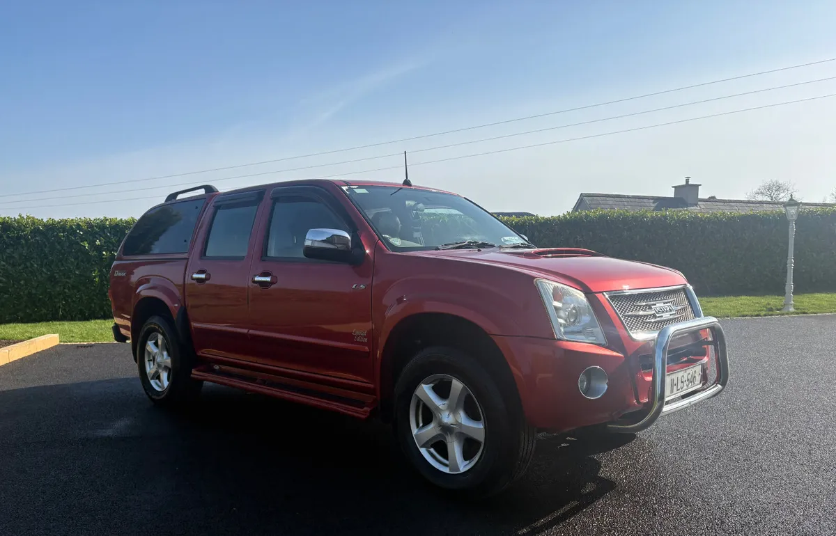 Isuzu D-Max 2011 - Image 1