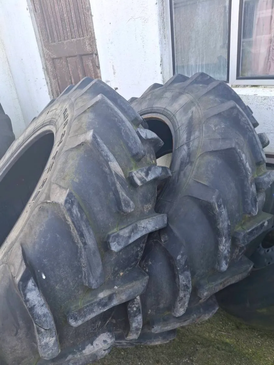 Fergusin and Ford wheels - Image 4