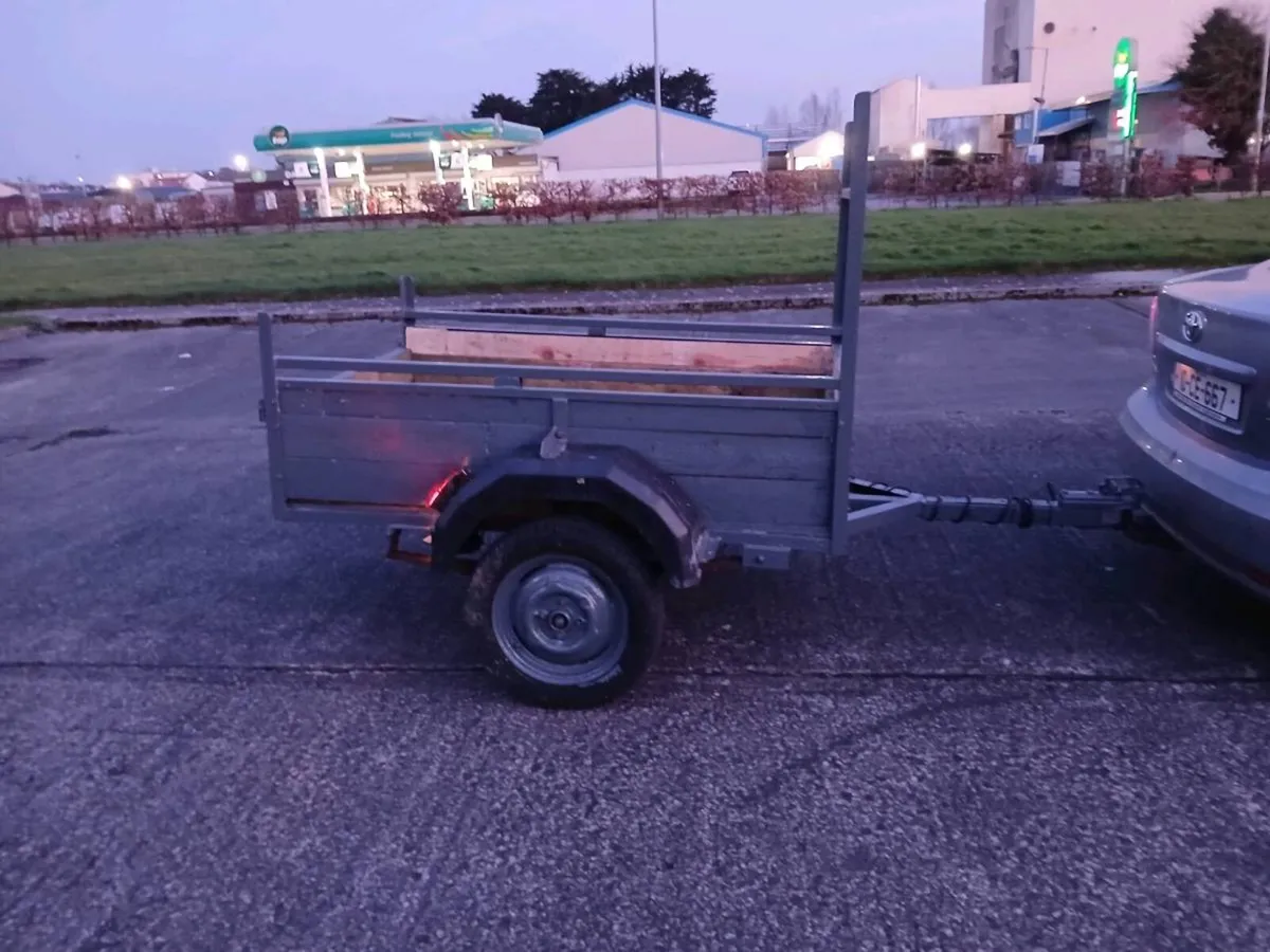 6 by 4 car trailer very stong nice runnin trailer - Image 4