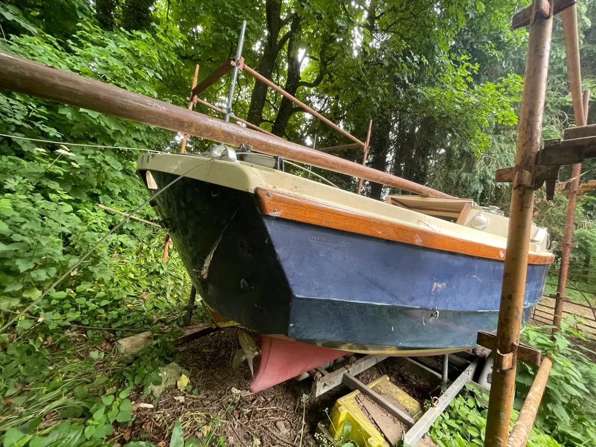 Cornish Shrimper 19 – restoration project boat - Image 2