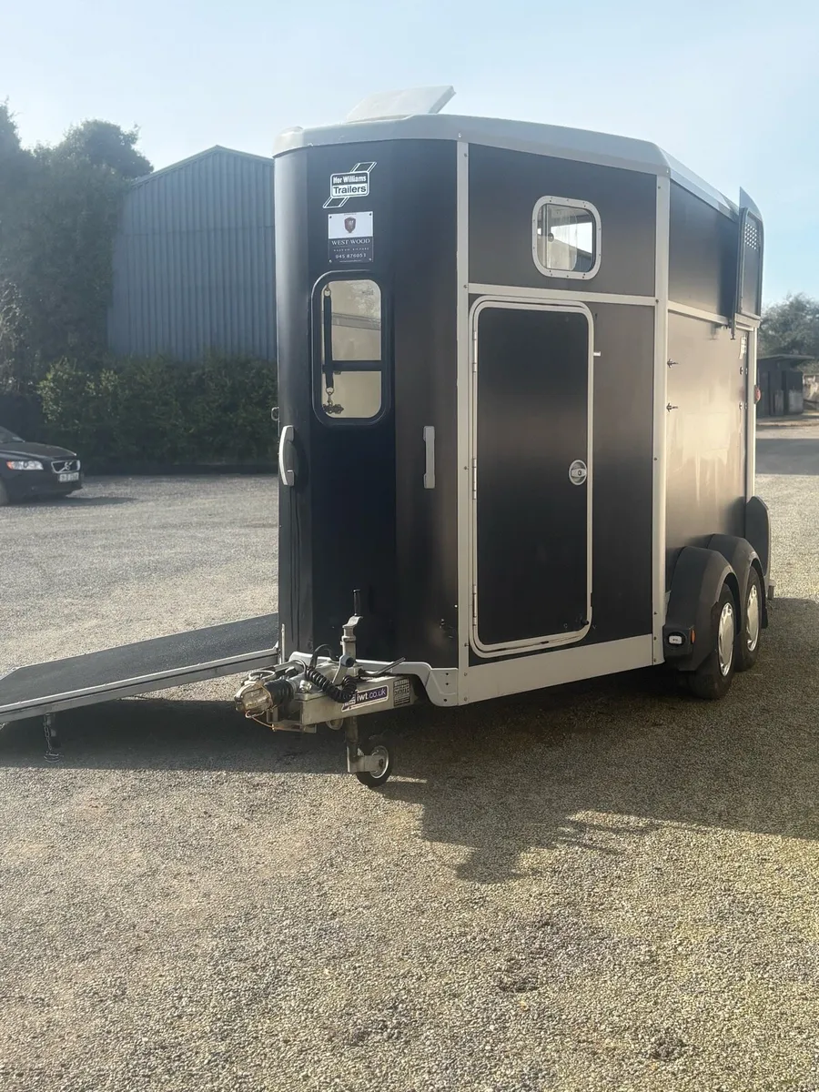 Horse Box - Image 1