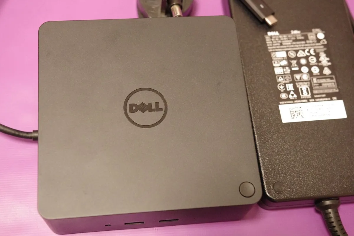 Dell thunderbolt docking station - Image 1